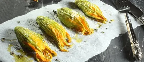 Fiori di zucca ripieni