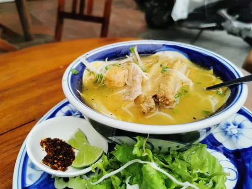 Hue Breakfast Noodle Soup (Bún bò Huế)