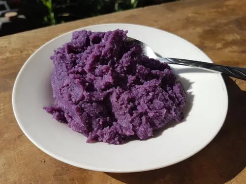 Ube halaya