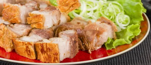 Roast suckling pig (Siu yuk)