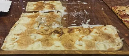 Focaccia di Recco col formaggio