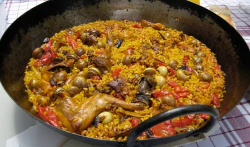 Arroz con conejo y caracoles