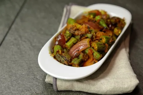 Bhindi do pyaza