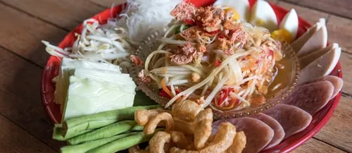 Green papaya salad (Bok l'hong)