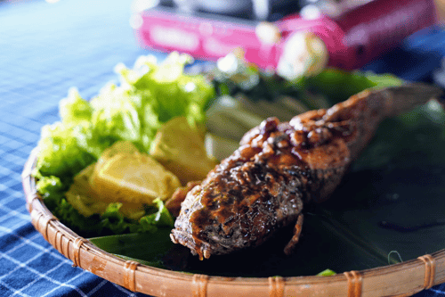 Grilled Snakehead Fish (Cá lóc nướng trui)