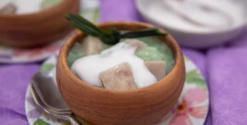 Vietnamese Taro Pudding (Chè khoai môn)
