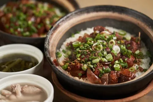 Claypot rice (Bao zai fan)