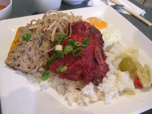 Broken Rice with Grilled Pork (Cơm tấm sườn)
