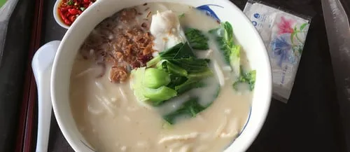 Fish soup bee hoon
