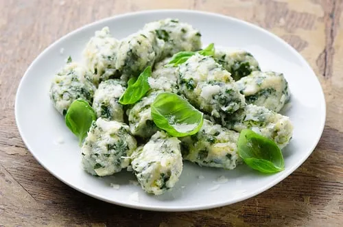 Gnocchi di ricotta e spinachi