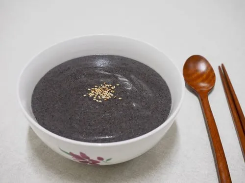 Black Sesame Porridge (Heukimjajuk)
