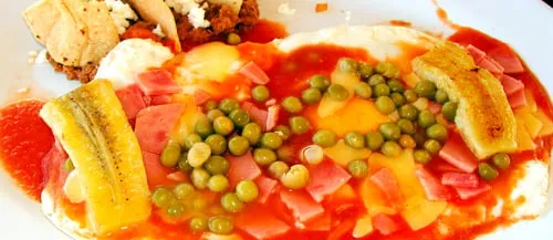 Huevos Motuleños