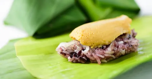Sticky Rice with Custard (Khao niao sangkhaya)