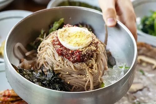 Makguksu