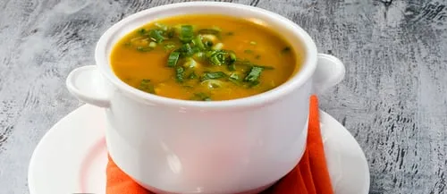 Cow's foot soup (Mocotó)