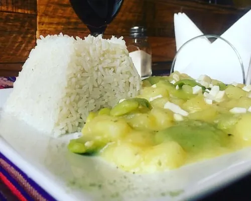 Picante de habas
