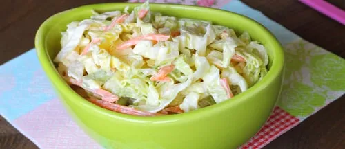 Surówka z białej kapusty