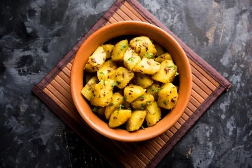 Fried Potatoes with Cumin (Zeeray walay aloo)